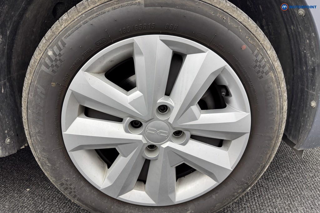 Dacia Sandero Expression Manual Petrol Hatchback - Stock Number (1574090) - 31st supplementary image