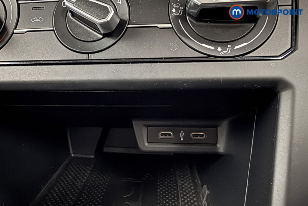 Volkswagen Polo Life Automatic Petrol Hatchback - Stock Number (1574333) - 14th supplementary image