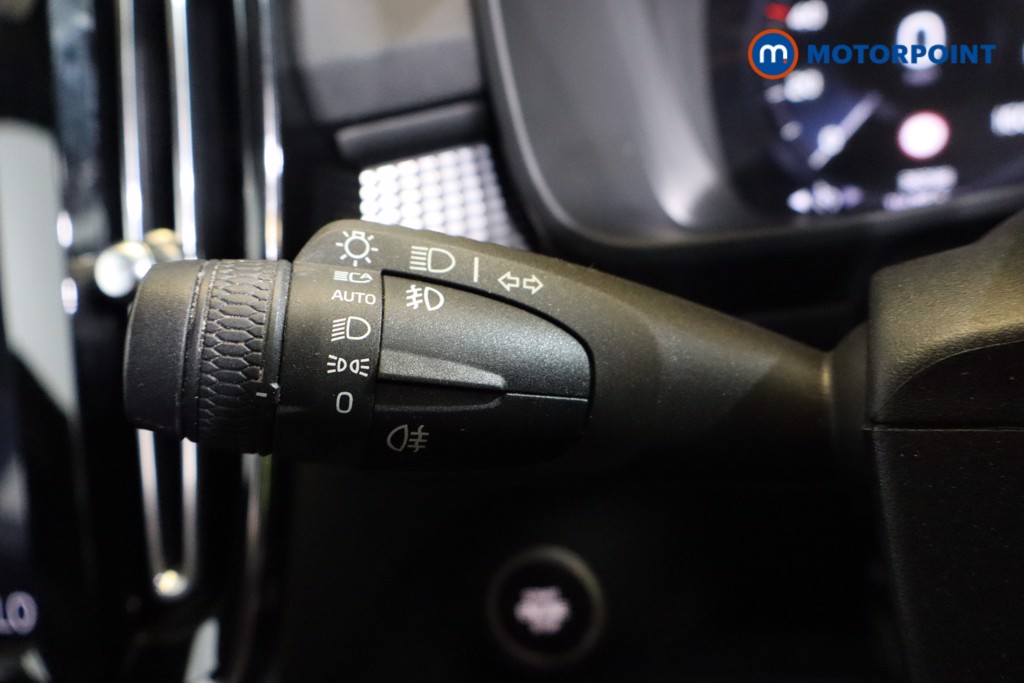 Volvo Xc40 R Design Automatic Petrol SUV - Stock Number (1574425) - 16th supplementary image