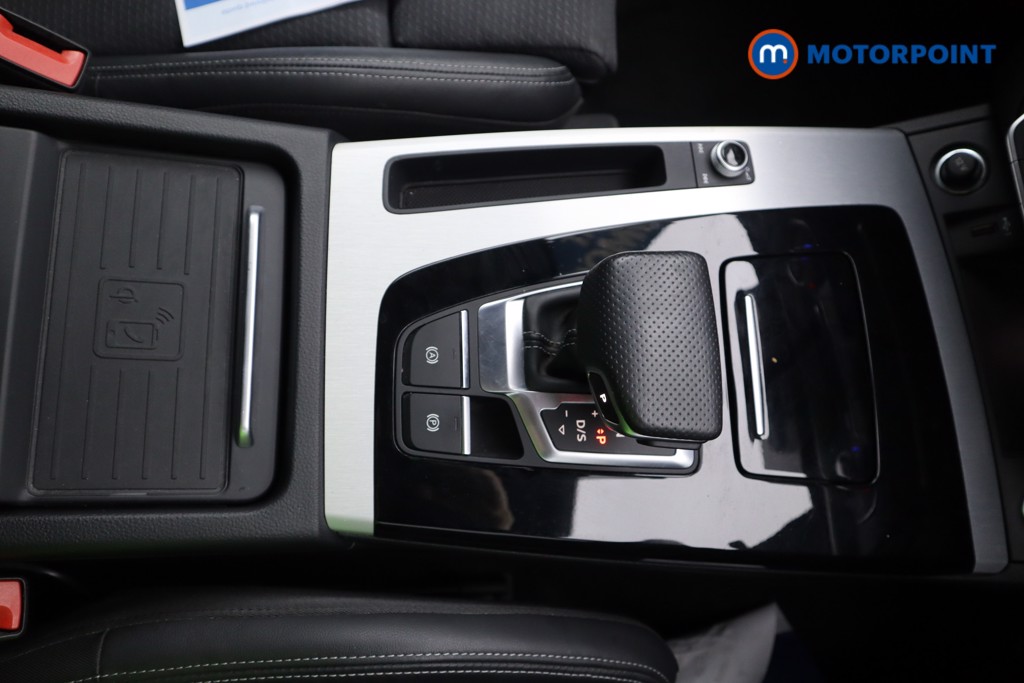 Audi Q5 S Line Automatic Petrol Plug-In Hybrid SUV - Stock Number (1574686) - 4th supplementary image