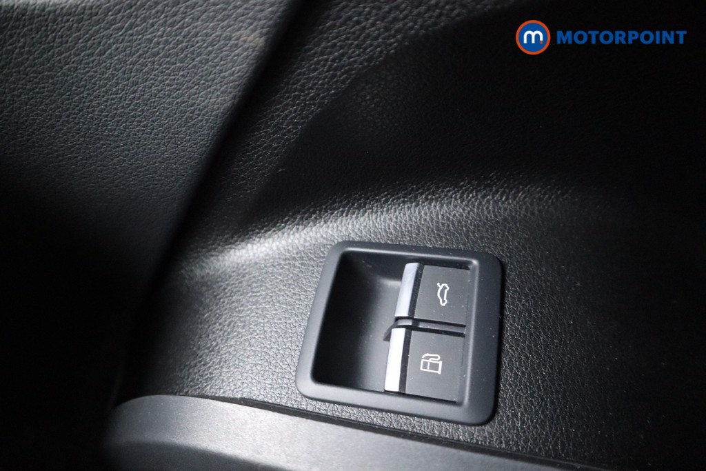 Audi Q5 S Line Automatic Petrol Plug-In Hybrid SUV - Stock Number (1574686) - 11th supplementary image