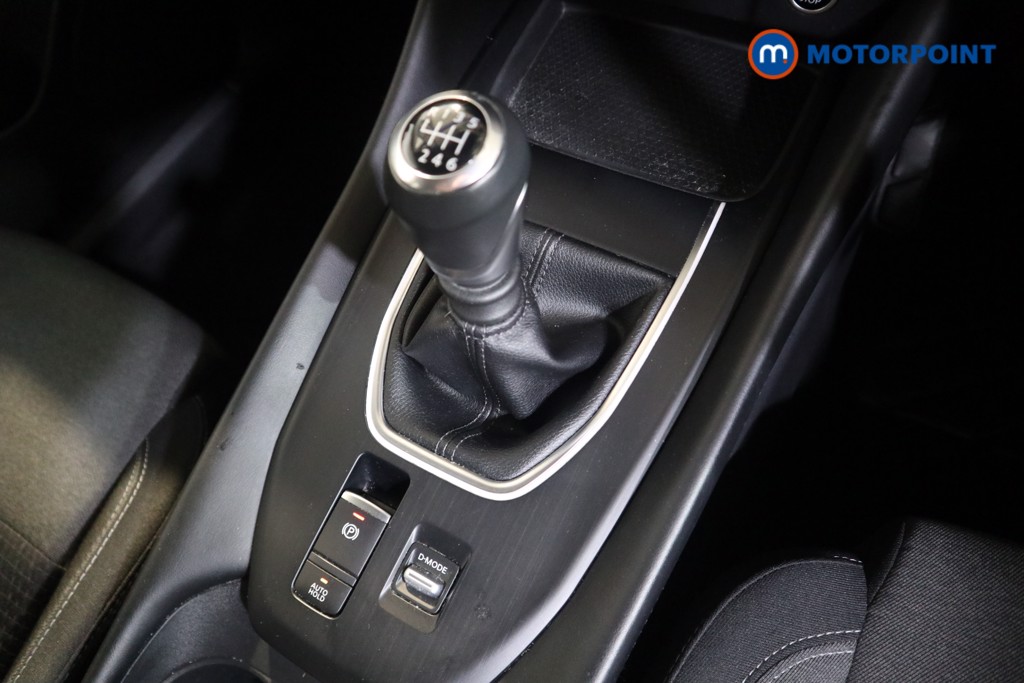 Nissan Qashqai N-Connecta Manual Petrol SUV - Stock Number (1575089) - 8th supplementary image