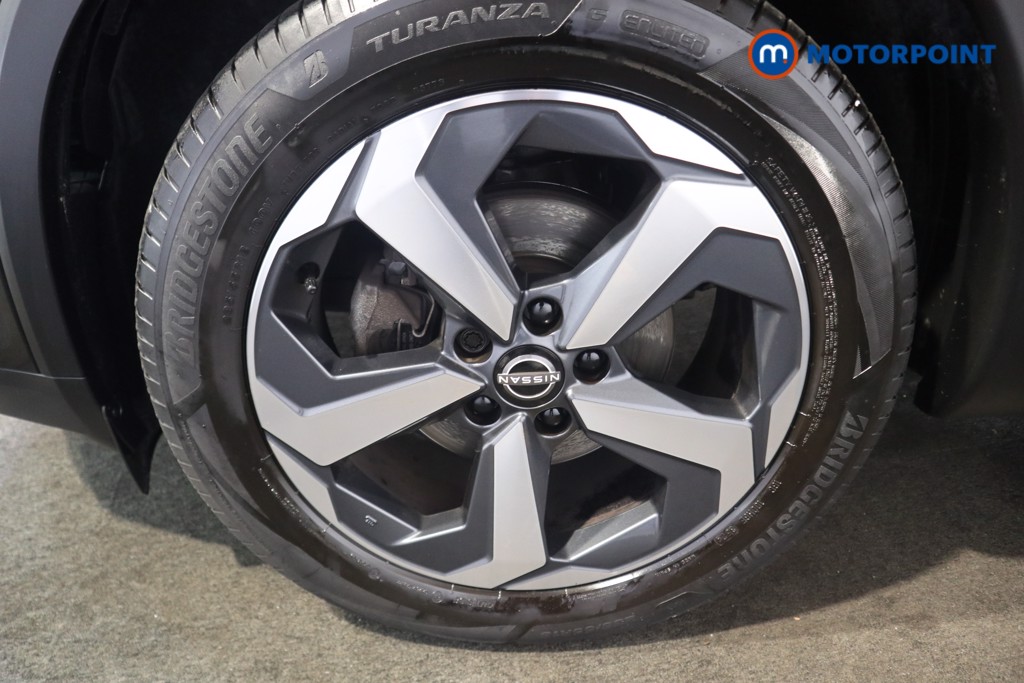 Nissan Qashqai N-Connecta Manual Petrol SUV - Stock Number (1575089) - 16th supplementary image