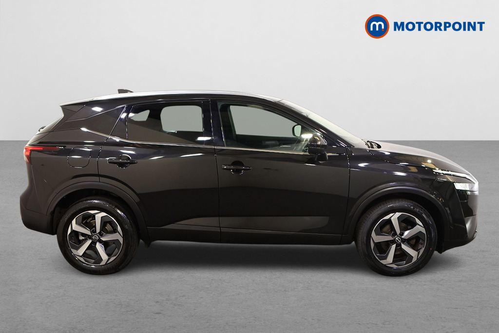 Nissan Qashqai N-Connecta Manual Petrol SUV - Stock Number (1575089) - Drivers side