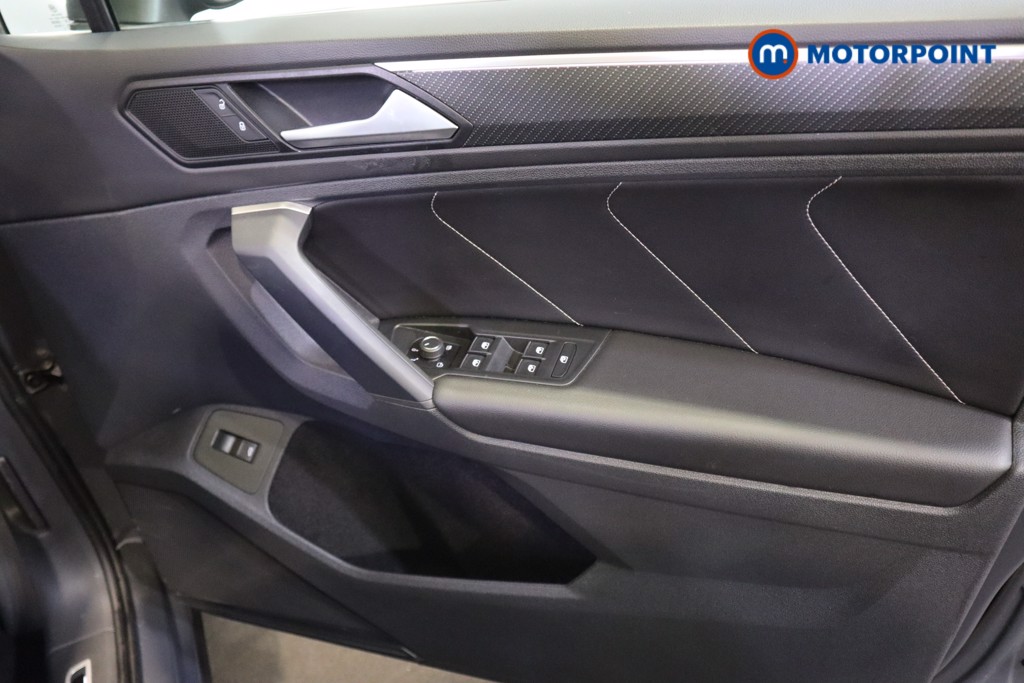 Volkswagen Tiguan R-Line Automatic Diesel SUV - Stock Number (1575963) - 14th supplementary image
