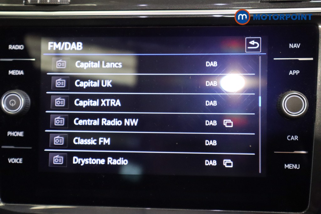 Volkswagen Tiguan R-Line Automatic Diesel SUV - Stock Number (1575963) - 20th supplementary image