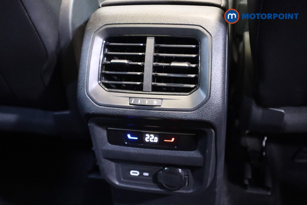 Volkswagen Tiguan R-Line Automatic Diesel SUV - Stock Number (1575963) - 32nd supplementary image