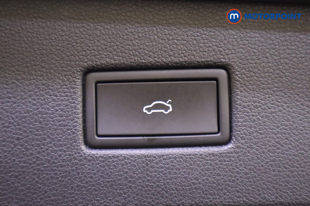 Volkswagen Tiguan R-Line Automatic Diesel SUV - Stock Number (1575963) - 34th supplementary image