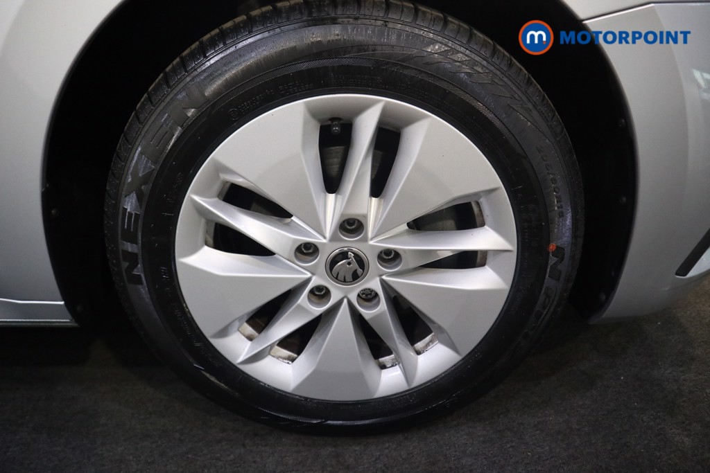 Skoda Octavia SE Manual Petrol Hatchback - Stock Number (1576034) - 15th supplementary image