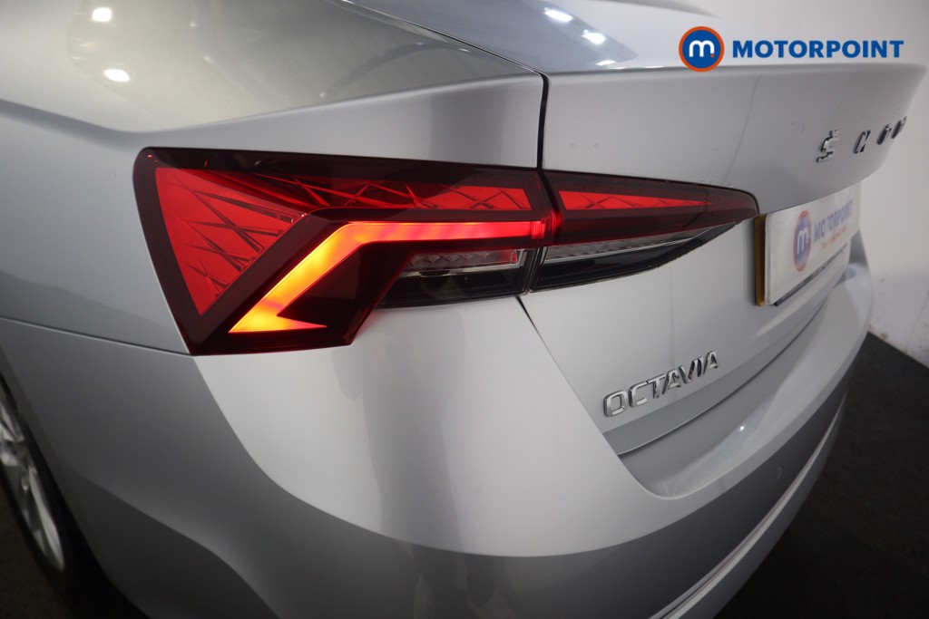 Skoda Octavia SE Manual Petrol Hatchback - Stock Number (1576034) - 19th supplementary image