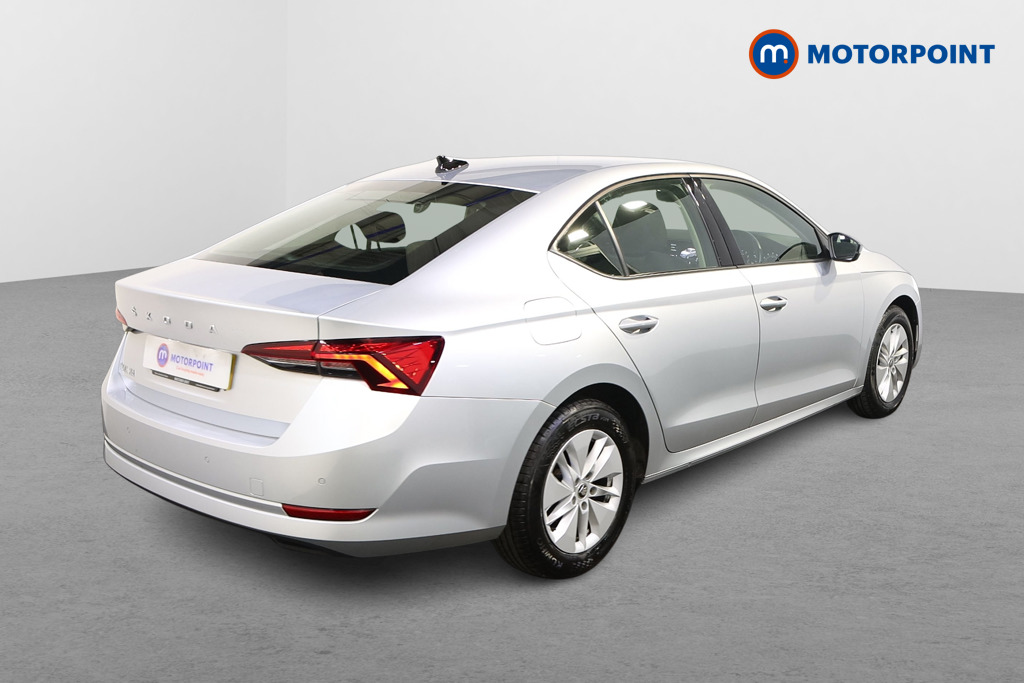 Skoda Octavia SE Manual Petrol Hatchback - Stock Number (1576034) - Drivers side rear corner