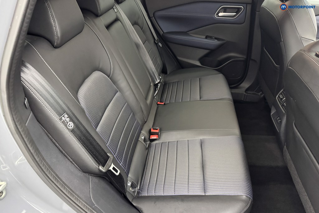 Nissan Qashqai Tekna Manual Petrol SUV - Stock Number (1576092) - 4th supplementary image