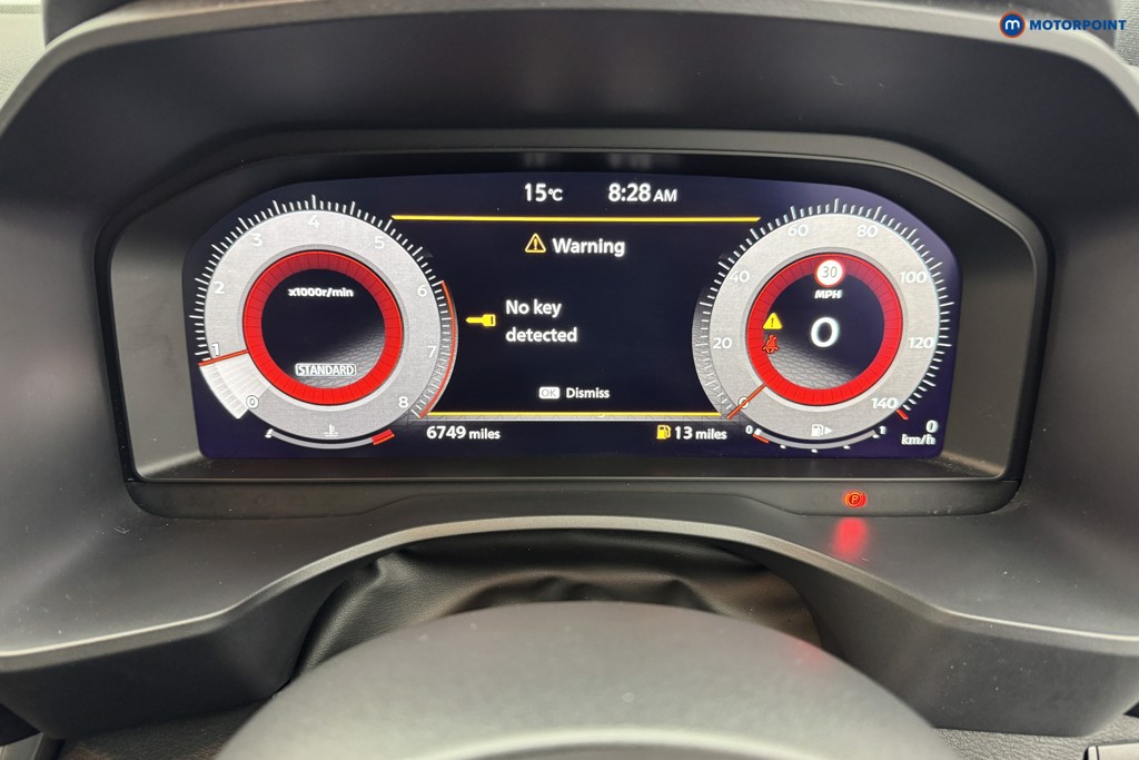 Nissan Qashqai Tekna Manual Petrol SUV - Stock Number (1576092) - 9th supplementary image