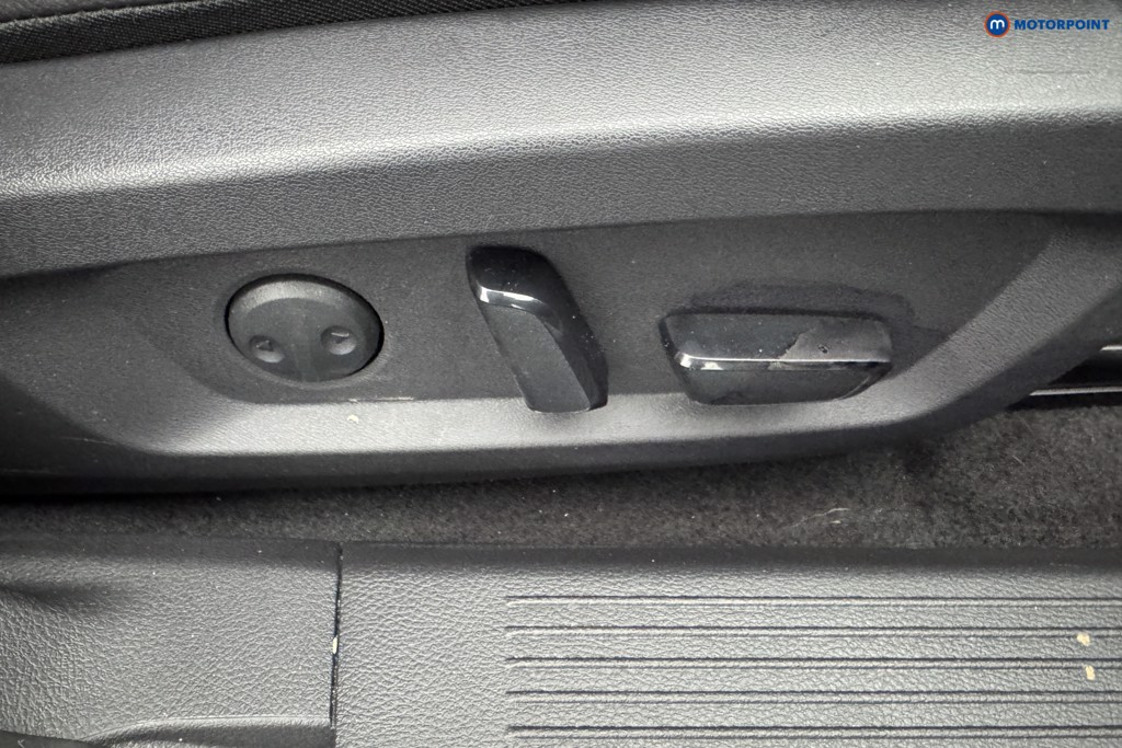 Nissan Qashqai Tekna Manual Petrol SUV - Stock Number (1576092) - 13th supplementary image