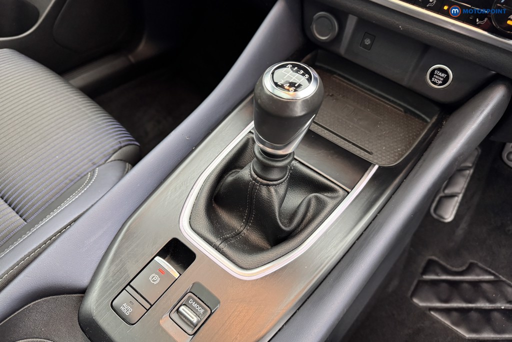 Nissan Qashqai Tekna Manual Petrol SUV - Stock Number (1576092) - 16th supplementary image
