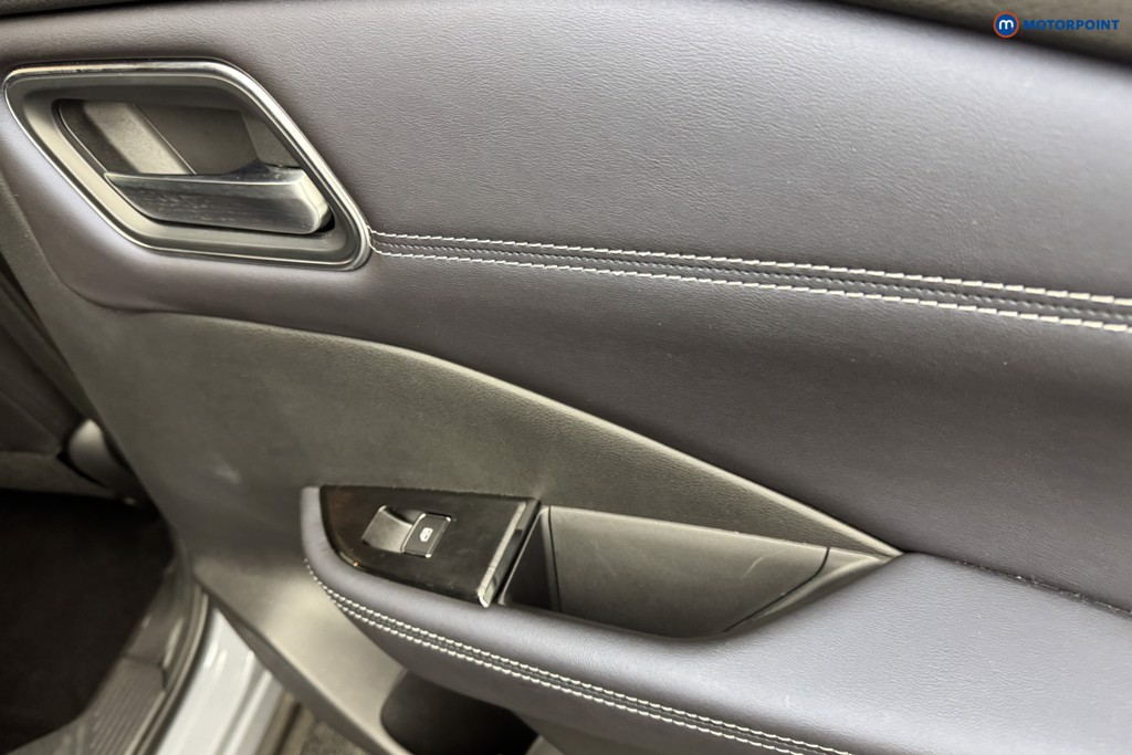 Nissan Qashqai Tekna Manual Petrol SUV - Stock Number (1576092) - 25th supplementary image