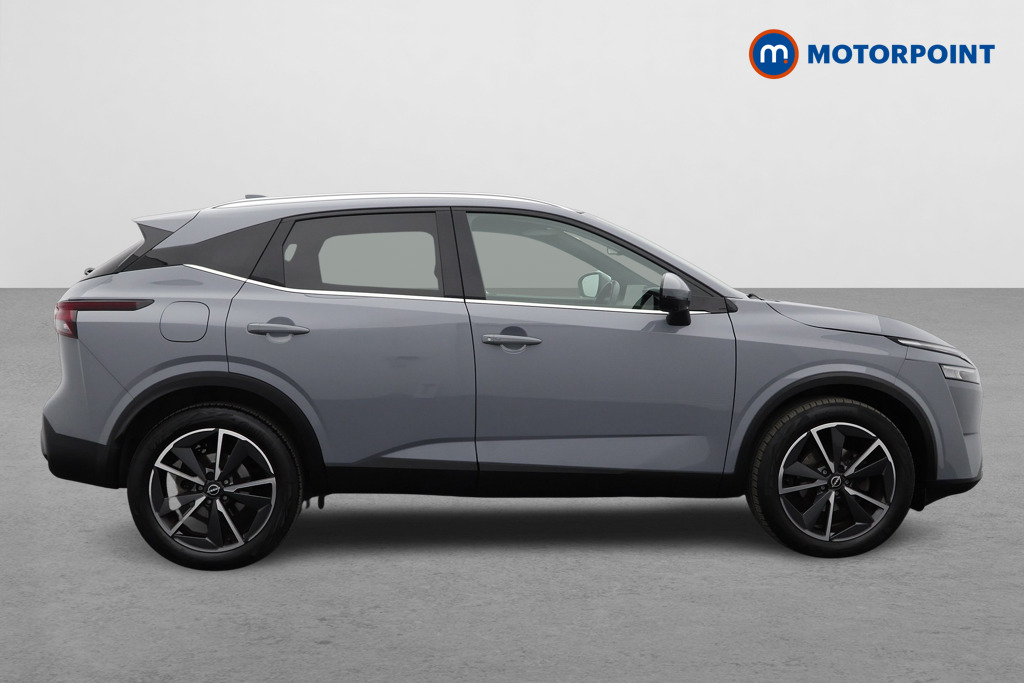 Nissan Qashqai Tekna Manual Petrol SUV - Stock Number (1576092) - Drivers side