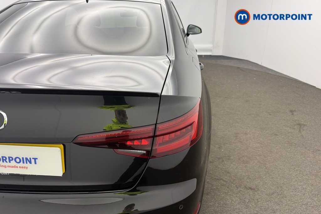 Audi A4 Black Edition Manual Petrol Saloon - Stock Number (1576303) - 8th supplementary image