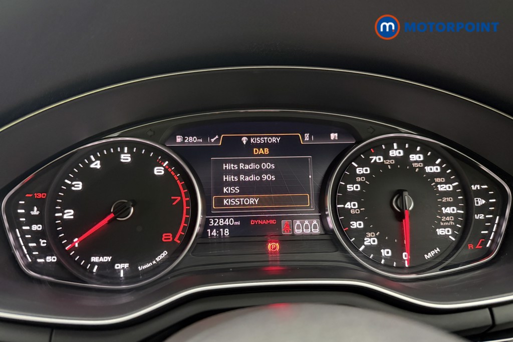 Audi A4 Black Edition Manual Petrol Saloon - Stock Number (1576303) - 14th supplementary image