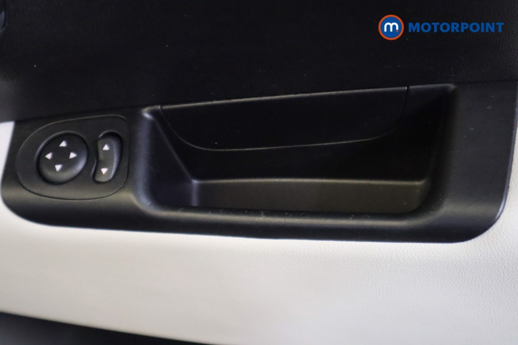 Fiat 500 Dolcevita Manual Petrol-Electric Hybrid Hatchback - Stock Number (1577116) - 15th supplementary image