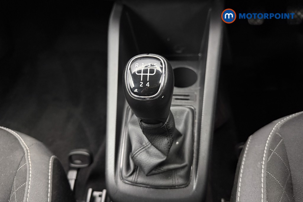 Skoda Fabia Colour Edition Manual Petrol Hatchback - Stock Number (1577228) - 6th supplementary image