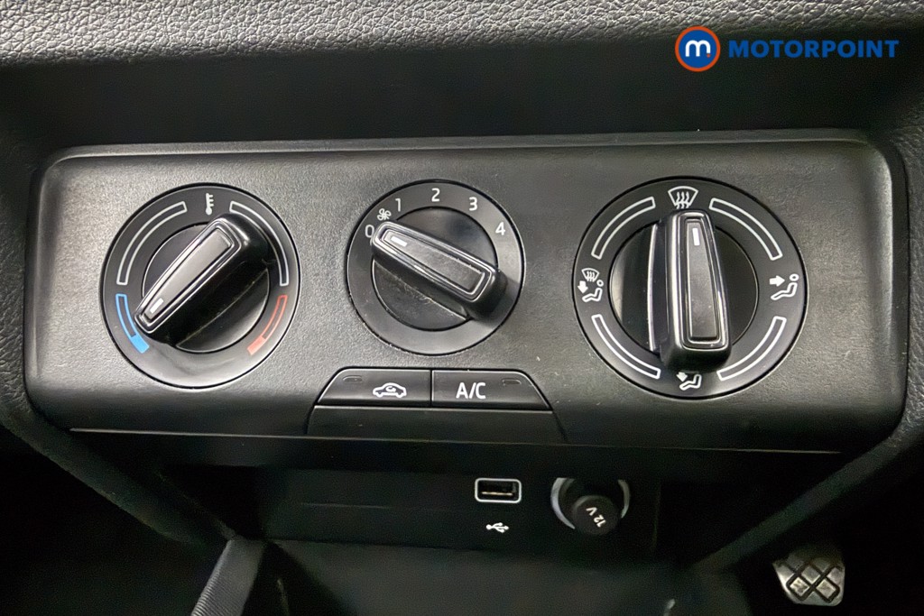 Skoda Fabia Colour Edition Manual Petrol Hatchback - Stock Number (1577228) - 15th supplementary image