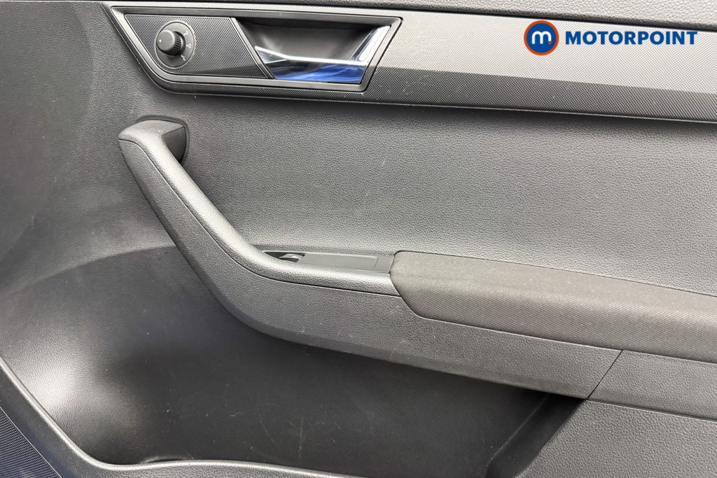 Skoda Fabia Colour Edition Manual Petrol Hatchback - Stock Number (1577228) - 17th supplementary image
