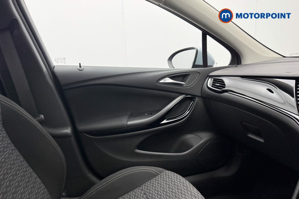 Vauxhall Astra SRI Manual Petrol Hatchback - Stock Number (1577389) - 21st supplementary image