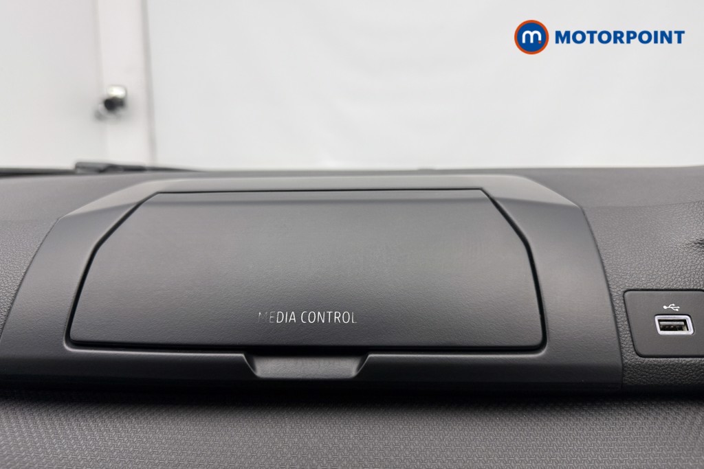 Dacia Jogger Essential Manual Petrol People Carrier - Stock Number (1577638) - 2nd supplementary image