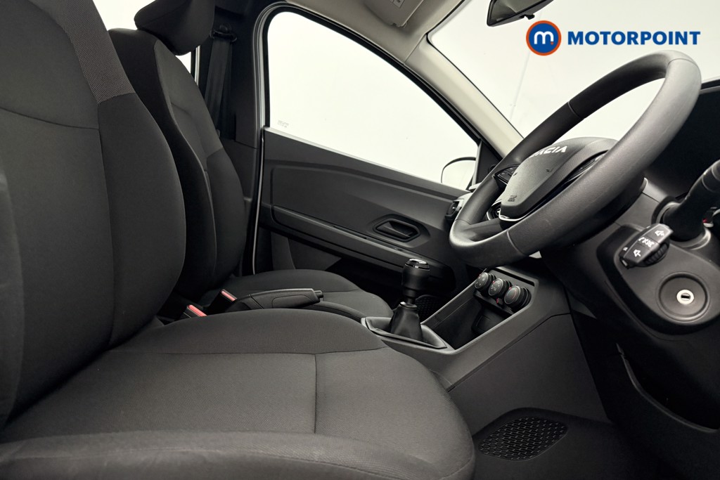 Dacia Jogger Essential Manual Petrol People Carrier - Stock Number (1577638) - 6th supplementary image