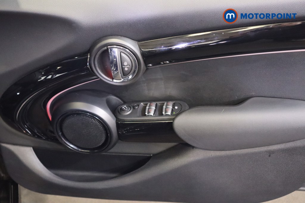 Mini Hatchback Cooper Sport Manual Petrol Hatchback - Stock Number (1577901) - 13th supplementary image