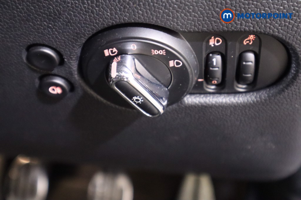 Mini Hatchback Cooper Sport Manual Petrol Hatchback - Stock Number (1577901) - 16th supplementary image