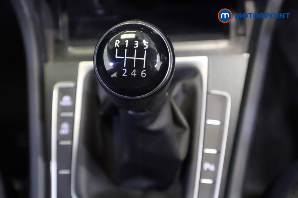 Volkswagen Golf SE Manual Petrol Hatchback - Stock Number (1578700) - 5th supplementary image