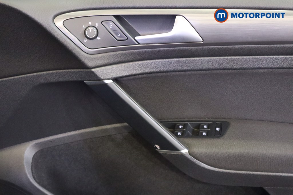 Volkswagen Golf SE Manual Petrol Hatchback - Stock Number (1578700) - 14th supplementary image