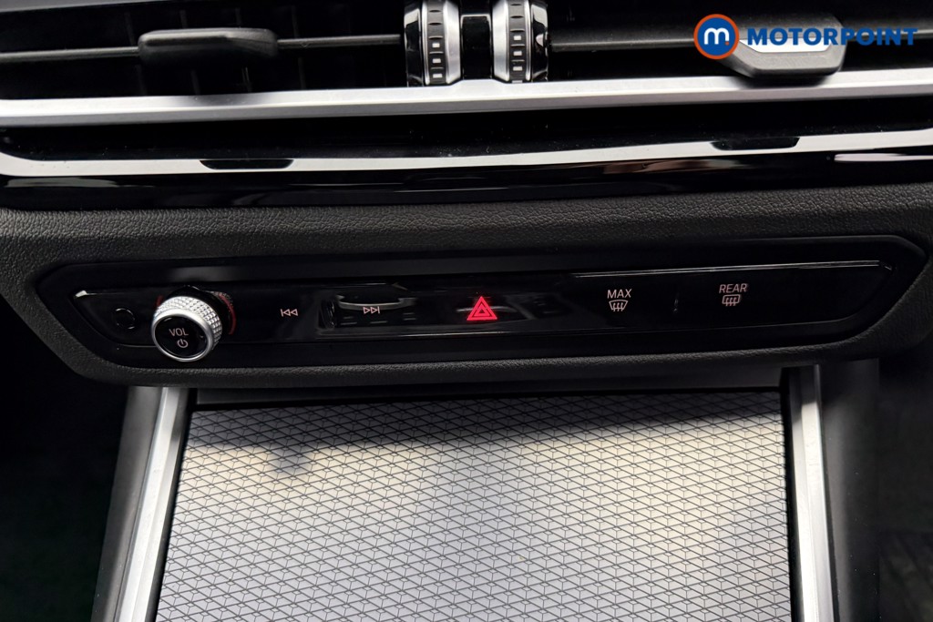 BMW 3 Series M Sport Automatic Petrol Plug-In Hybrid Saloon - Stock Number (1578924) - 11th supplementary image