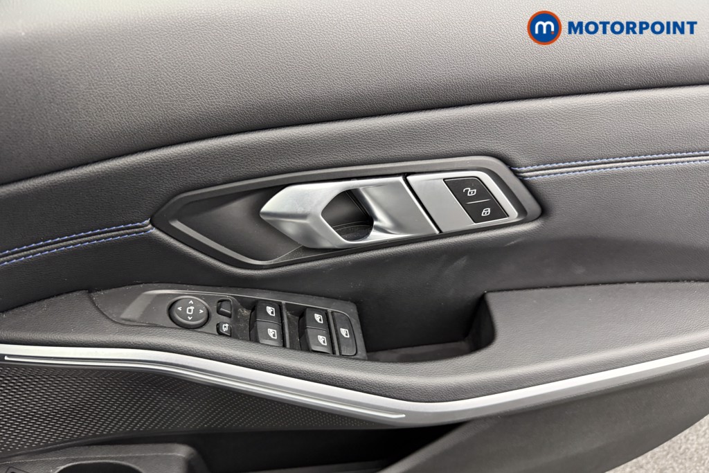 BMW 3 Series M Sport Automatic Petrol Plug-In Hybrid Saloon - Stock Number (1578924) - 16th supplementary image