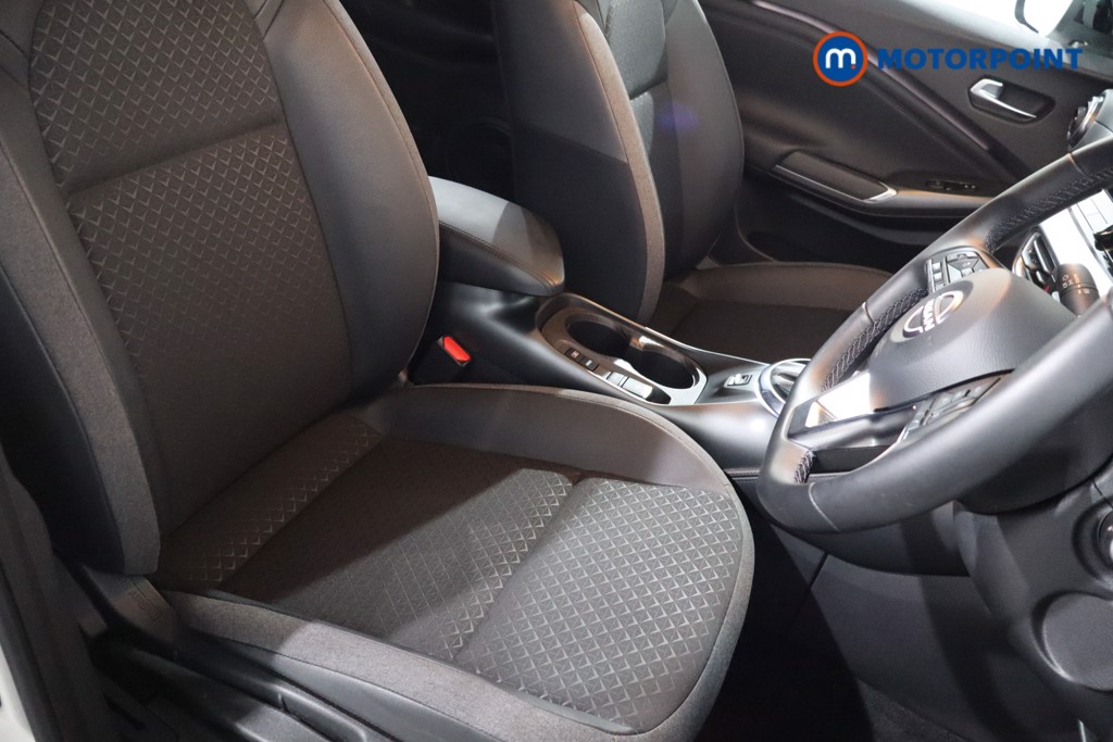 Nissan Juke N-Connecta Automatic Petrol-Electric Hybrid SUV - Stock Number (1579096) - 21st supplementary image