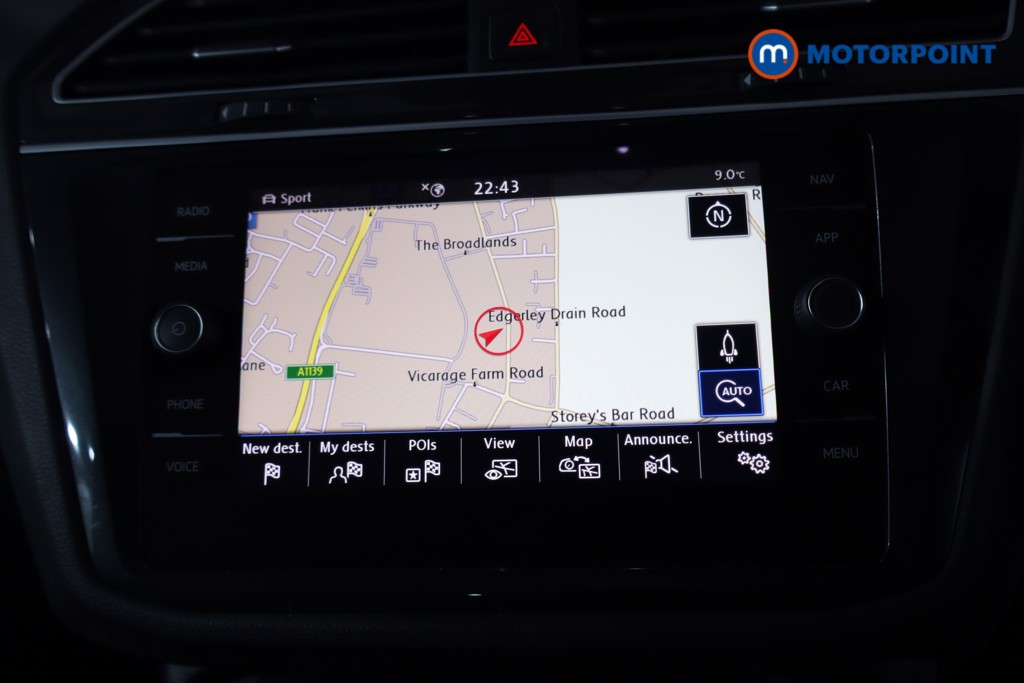 Volkswagen Tiguan R-Line Tech Automatic Petrol SUV - Stock Number (1579150) - 2nd supplementary image