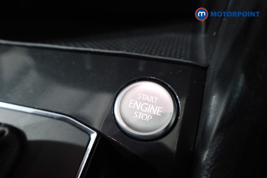 Volkswagen Tiguan R-Line Tech Automatic Petrol SUV - Stock Number (1579150) - 13th supplementary image