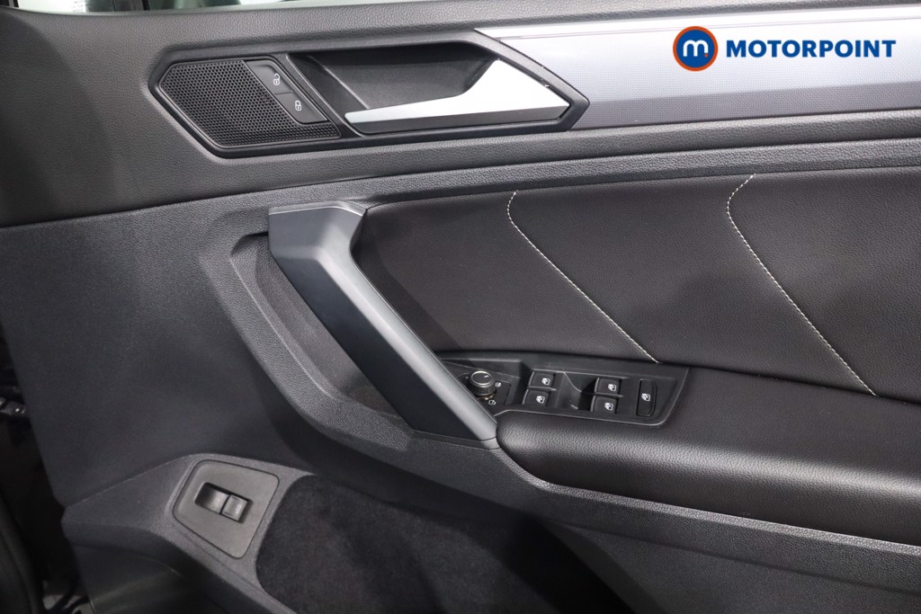 Volkswagen Tiguan R-Line Tech Automatic Petrol SUV - Stock Number (1579150) - 26th supplementary image