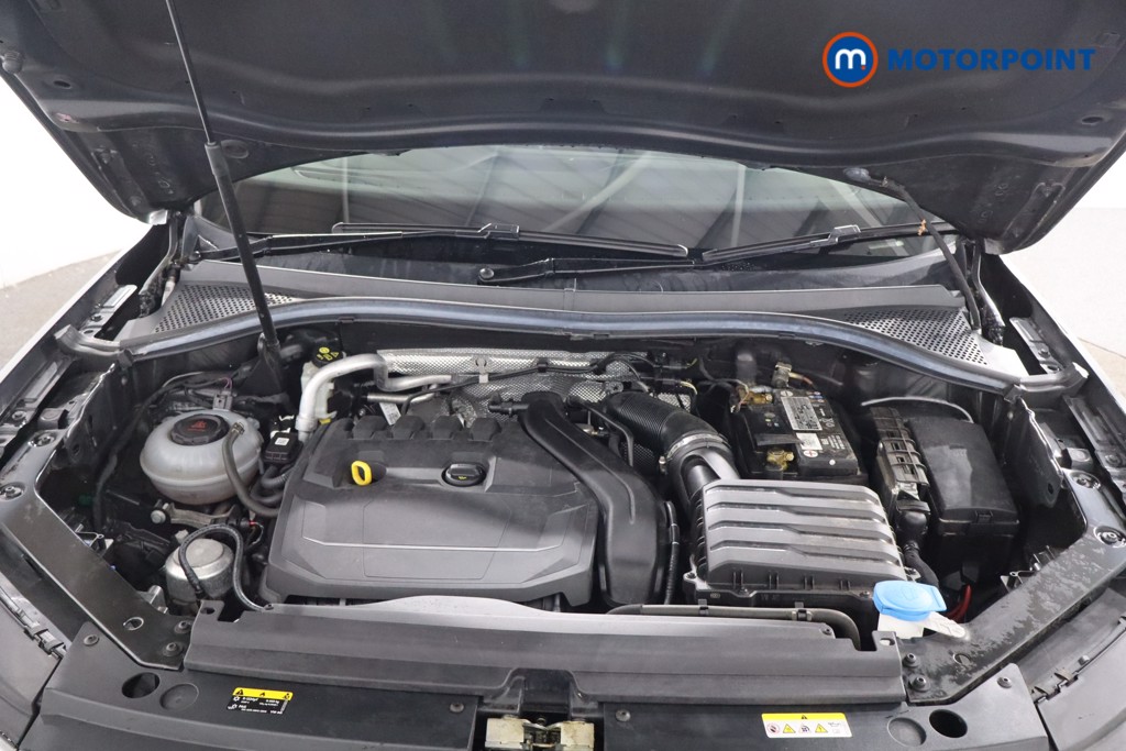 Volkswagen Tiguan R-Line Tech Automatic Petrol SUV - Stock Number (1579150) - 35th supplementary image