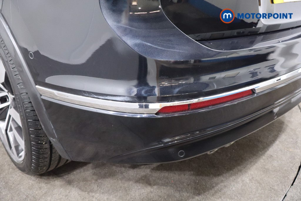 Volkswagen Tiguan R-Line Tech Automatic Petrol SUV - Stock Number (1579150) - 38th supplementary image