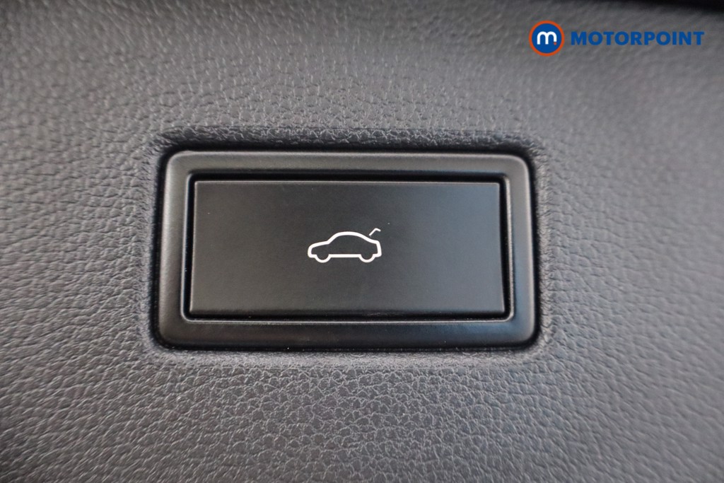 Volkswagen Tiguan R-Line Tech Automatic Petrol SUV - Stock Number (1579150) - 40th supplementary image