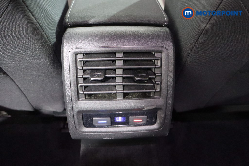 Volkswagen Golf Style Manual Petrol Hatchback - Stock Number (1579520) - 23rd supplementary image