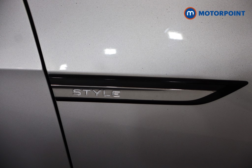 Volkswagen Golf Style Manual Petrol Hatchback - Stock Number (1579520) - 33rd supplementary image