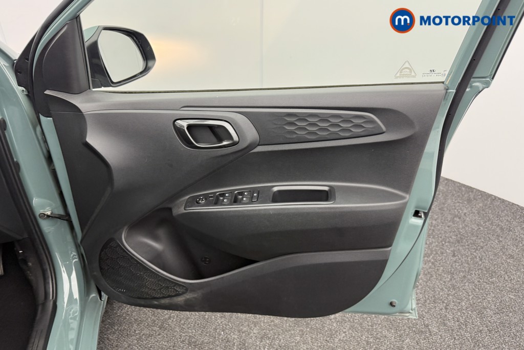 Hyundai I10 Advance Automatic Petrol Hatchback - Stock Number (1579596) - 14th supplementary image