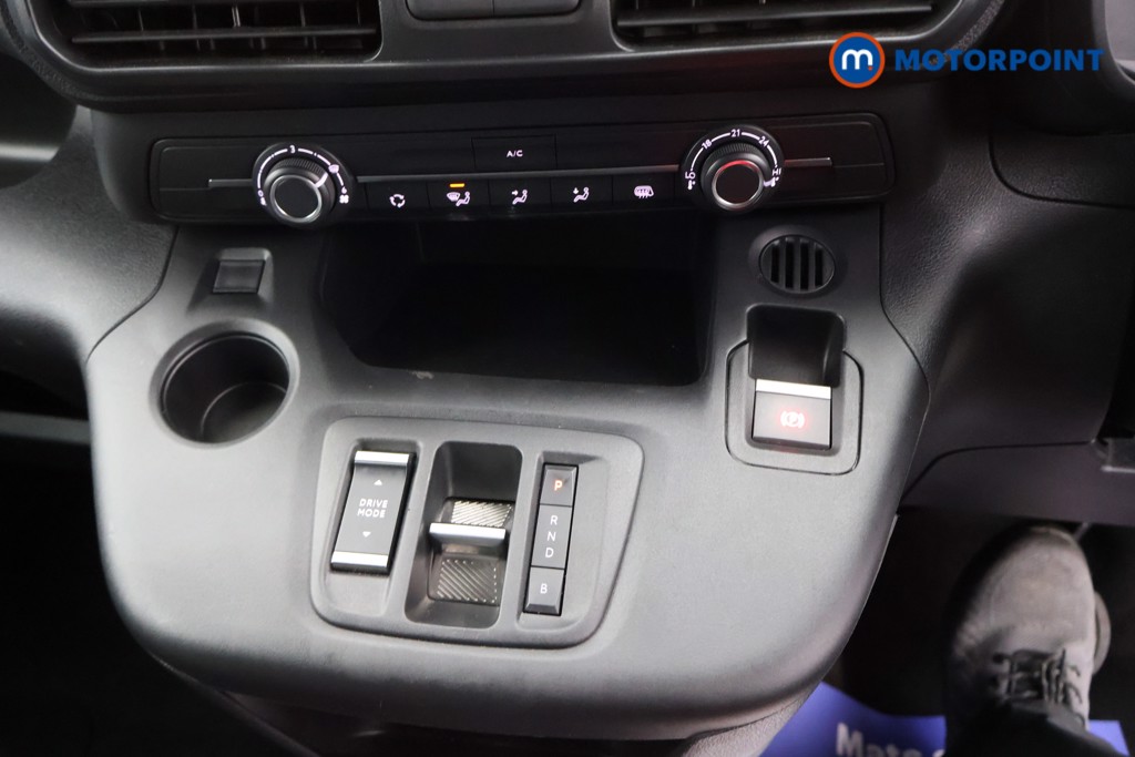Vauxhall Combo Cargo PRO Automatic Electric Panel Van - Stock Number (1579608) - 6th supplementary image