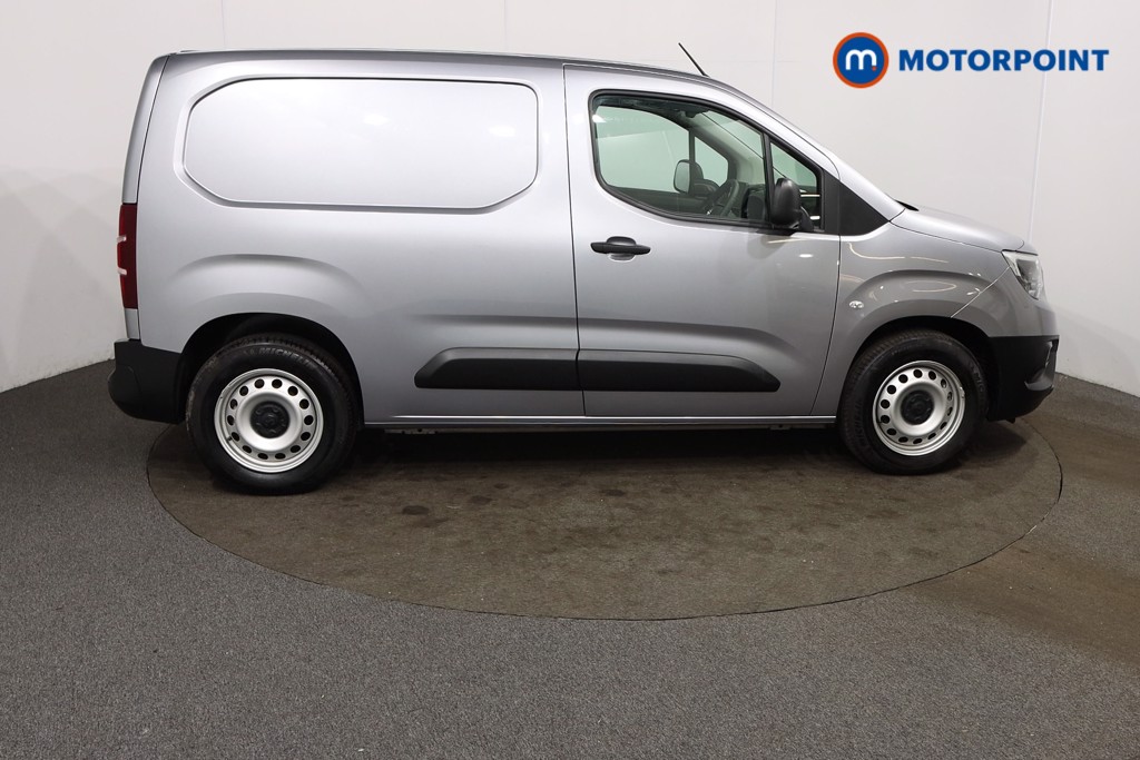 Vauxhall Combo Cargo Dynamic Automatic Electric Panel Van - Stock Number (1579619) - Drivers side