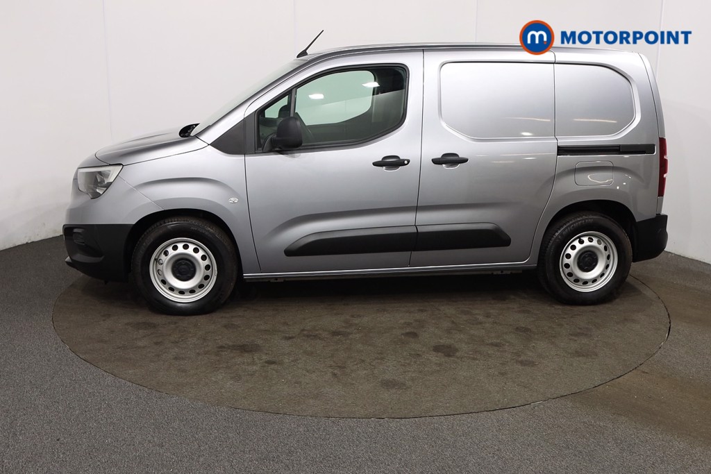 Vauxhall Combo Cargo Dynamic Automatic Electric Panel Van - Stock Number (1579619) - Passenger side