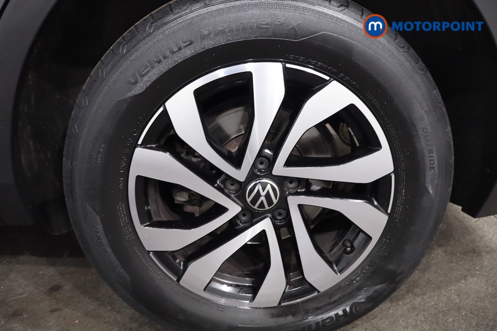 Volkswagen Tiguan Active Manual Petrol SUV - Stock Number (1580229) - 12th supplementary image